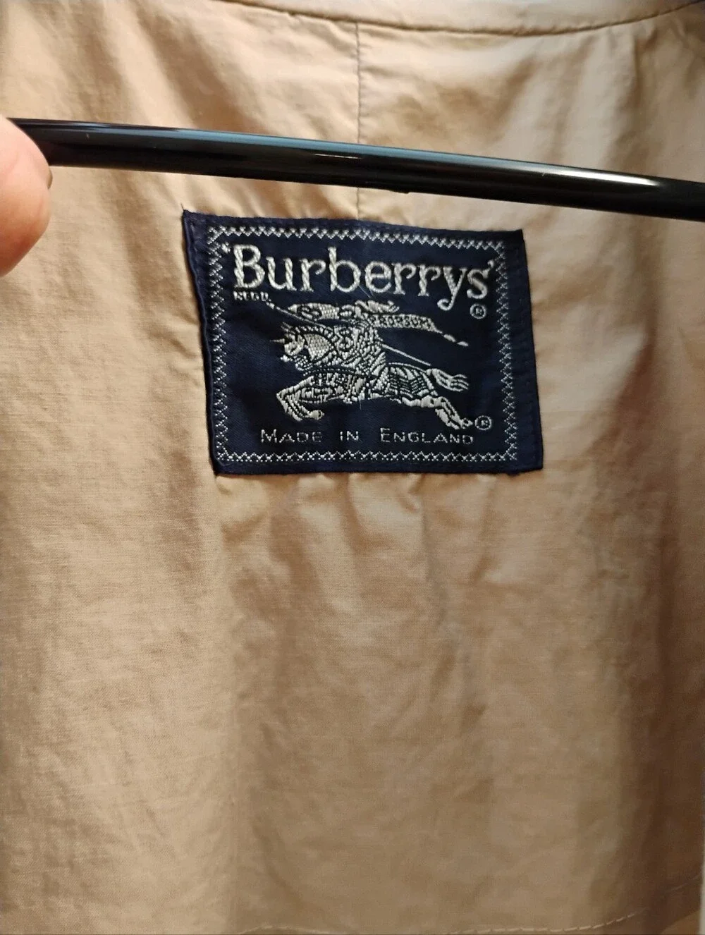 Vintage Burberry Beige Light Weight Trench Coat - Picture 9 of 10